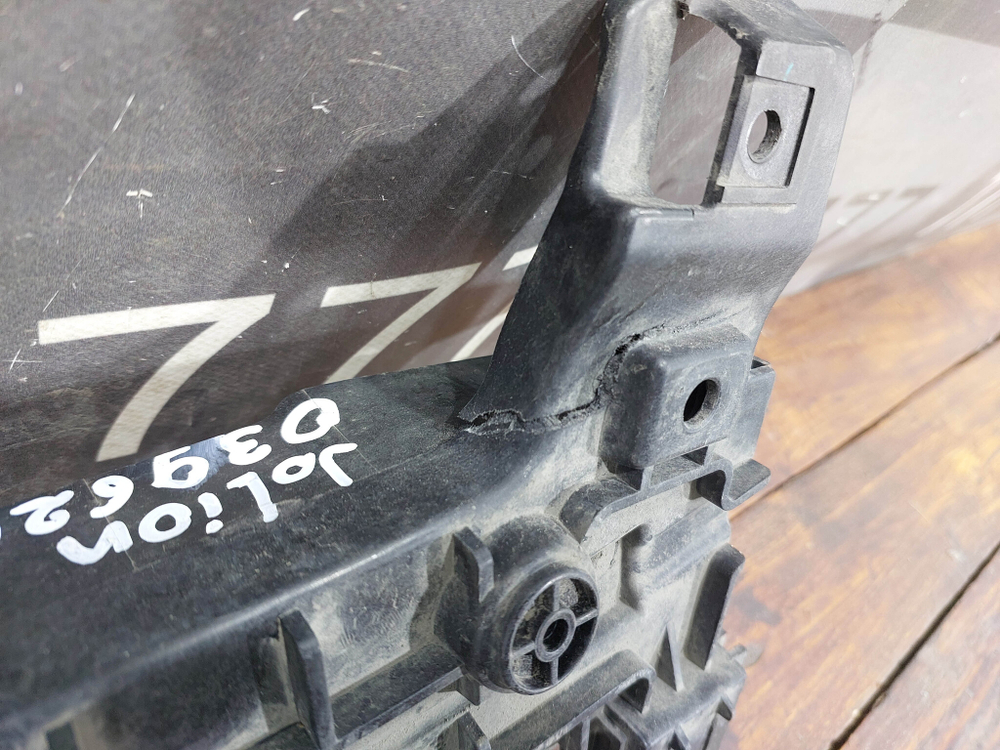 Кронштейн решетки радиатора левый Haval Jolion 21-нв Б/У Оригинал 5509117XST01A