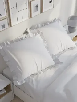 Декоративная наволочка с рюшами, оборками "Беляночка" 70х70 см, 1 шт, без молнии