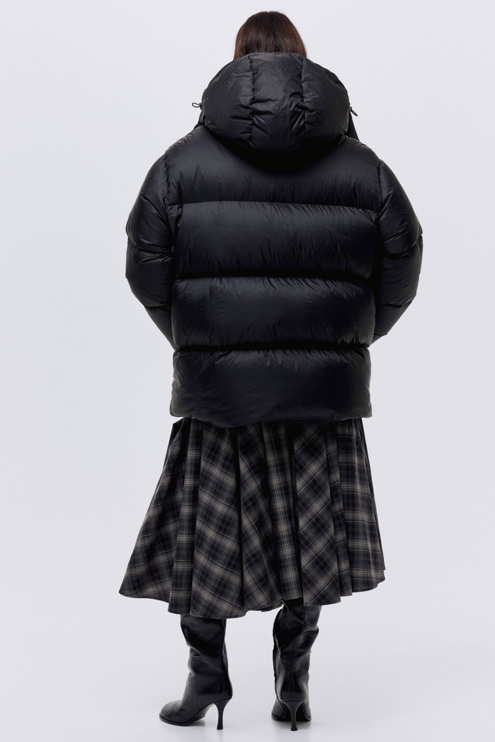 H&M Пуховая куртка с капюшоном, черный