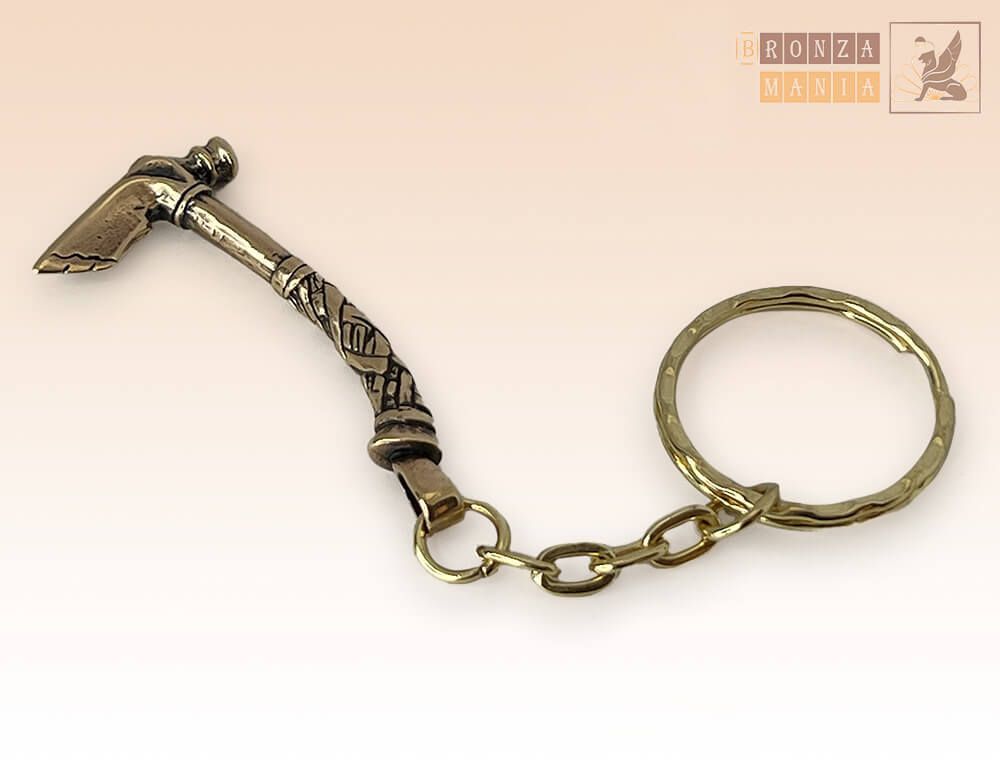 брелок Томагавк