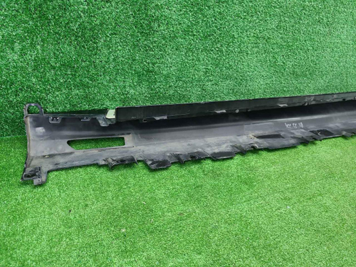 Накладка порога правая BMW X7 G07 (2019-н.в.)