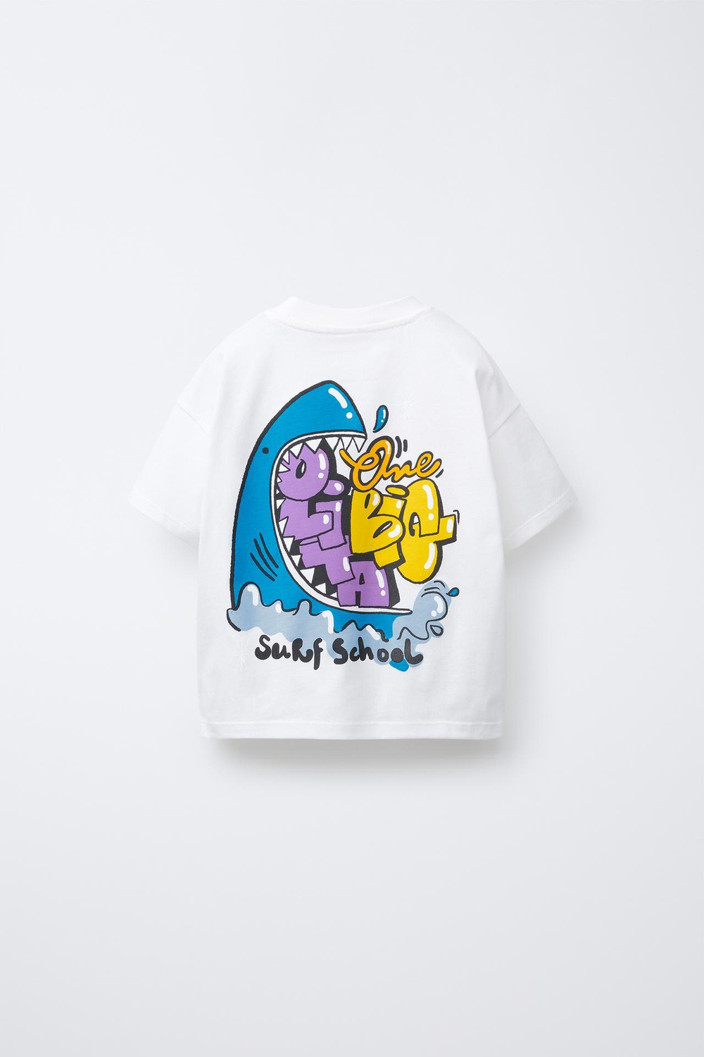 ZARA ФУТБОЛКА С ПРИНТОМ «АКУЛА», ЖЕЛТОВАТО-БЕЛЫЙ