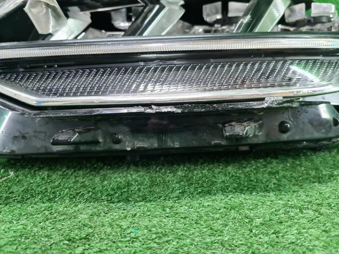 Битая Фара левая VW Tiguan 2 (2020-н.в.) LED