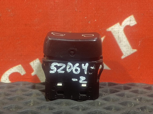 Кнопка люка