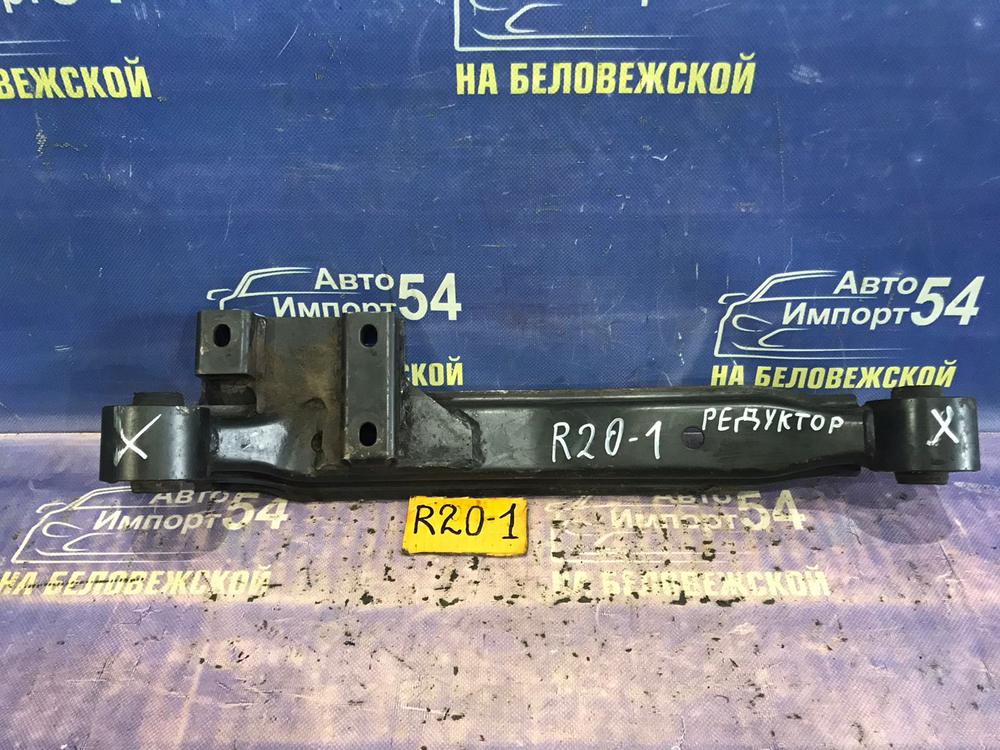 Балка передняя поперечная NISSAN MISTRAL 1997