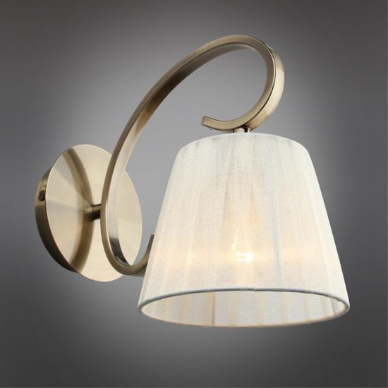 Светильник настенный (Бра) OML-56101-01