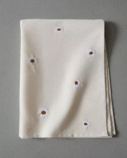 ZARA HOME КУХОННОЕ ПОЛОТЕНЦЕ ИЗ ХЛОПКА С ВЫШИВКОЙ «РОМАШКИ», ЭКРЮ