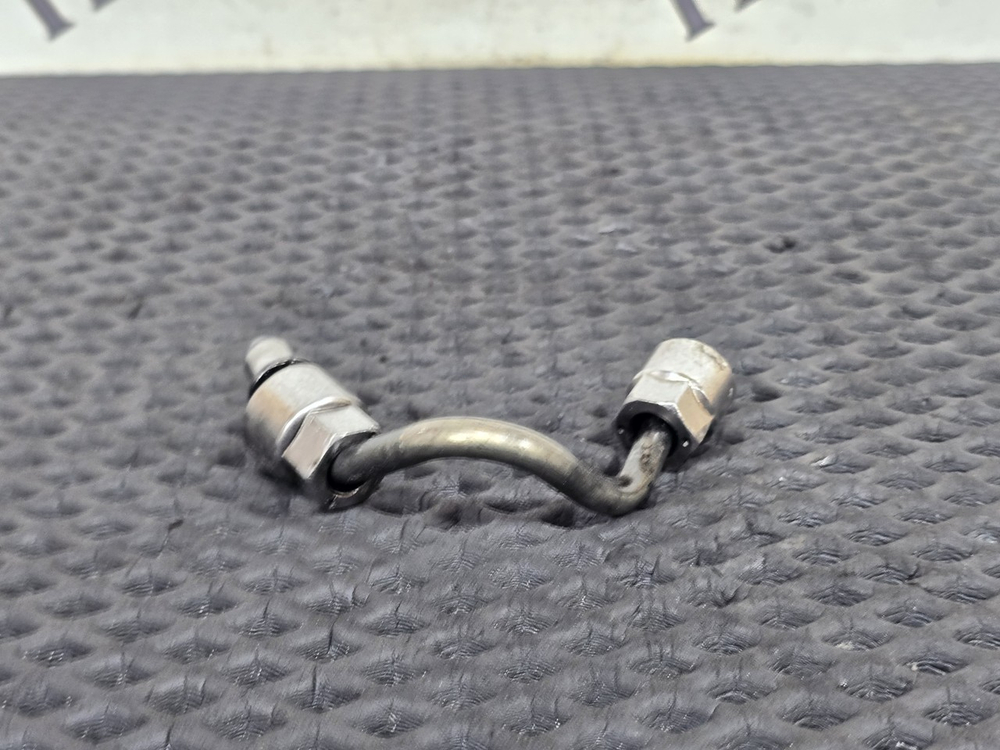 Трубка топливная