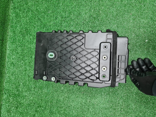 Площадка АКБ Land-Rover Discovery Sport (19-нв)