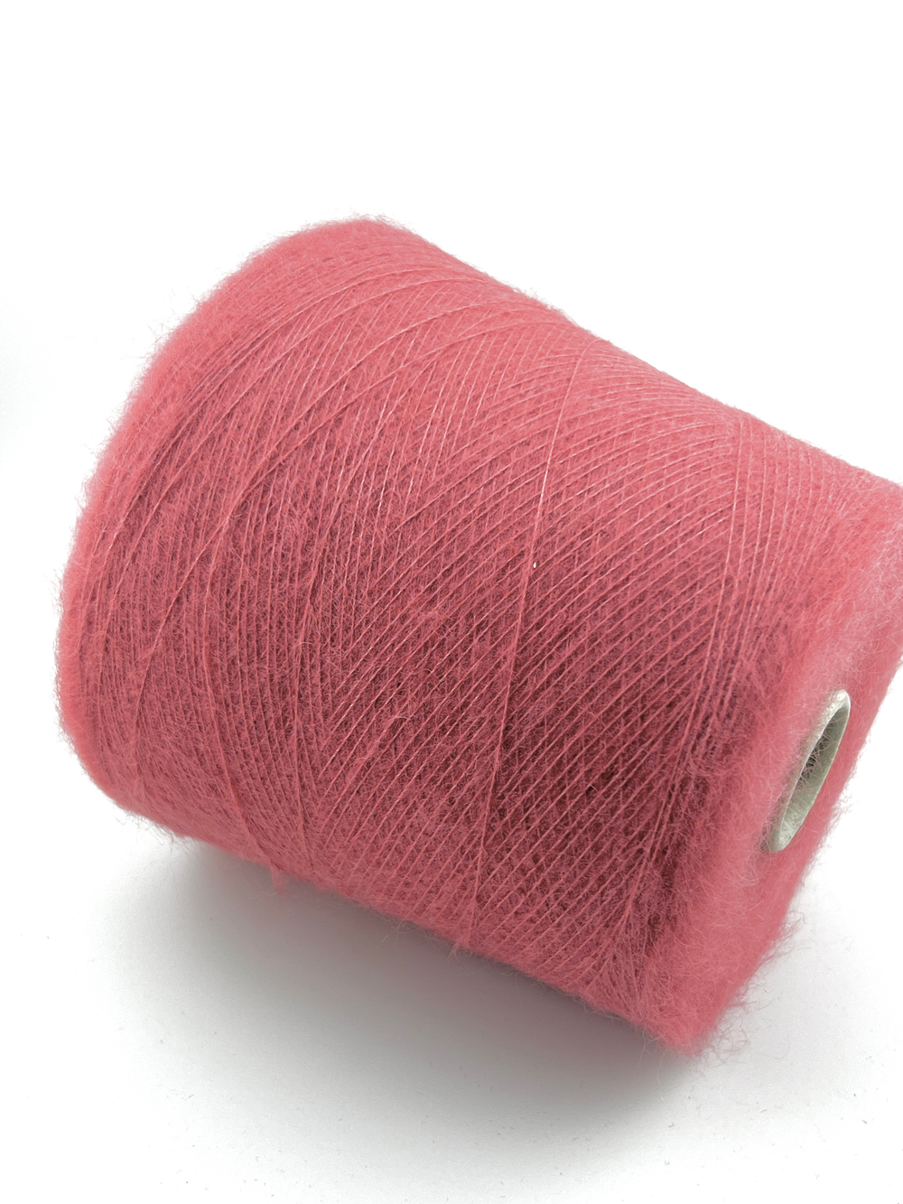 Commercio Filati Pregiati Profilo 70% кид мохер 30% шелк 9000м/100г