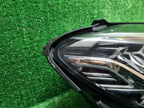 Фара правая Mercedes C w205 (2018-2023) LED