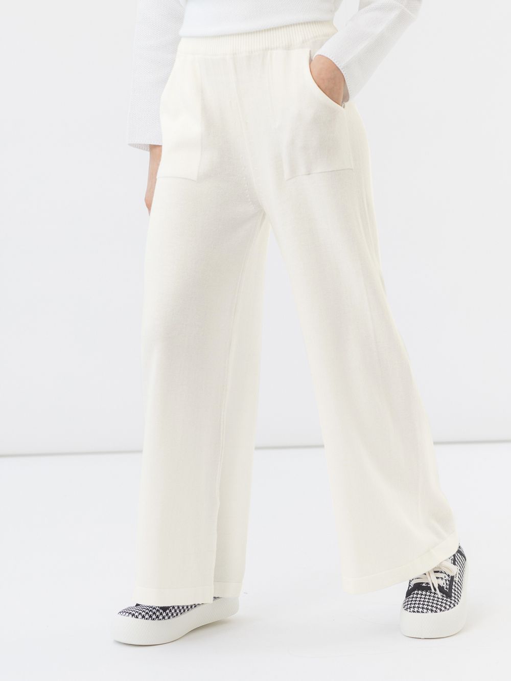 Брюки молочные для девочки арт. AT971