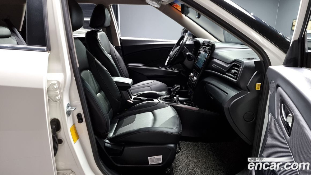 KG Mobility (Ssangyong) Very New Tivoli Бензин 1.5 2WD (02.2020)