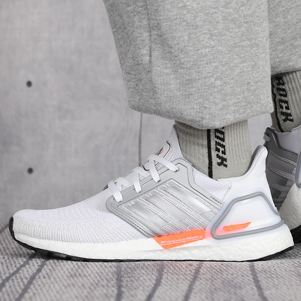 Кроссовки Adidas Supernova