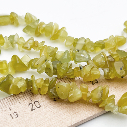 Серпентин бусины, крошка 4-8 мм, цена за нить 38 см