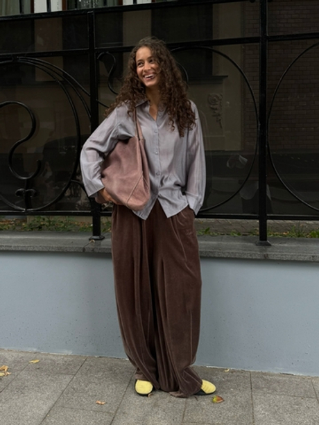 Шоколадные спортивные брюки из велюра