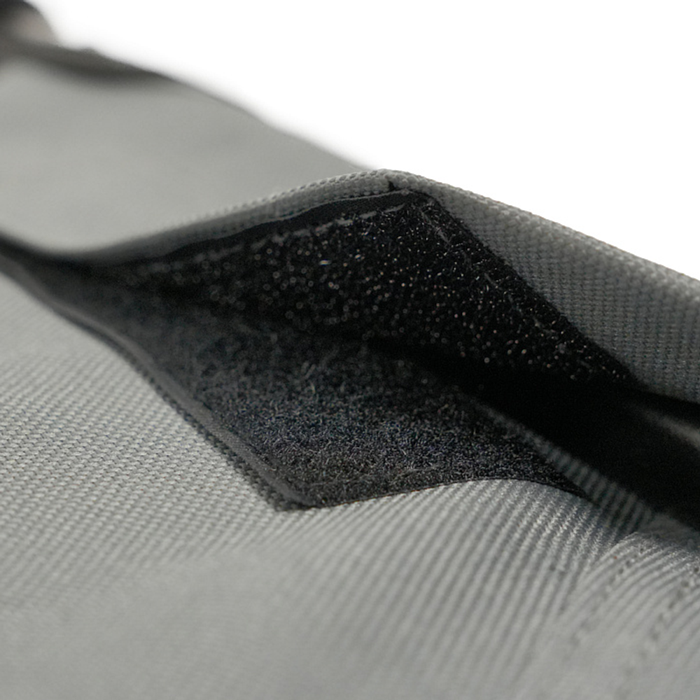 Лежанка-шезлонг каркасная для собак Mr.Kranch Elevated с мягкими бортиками серая