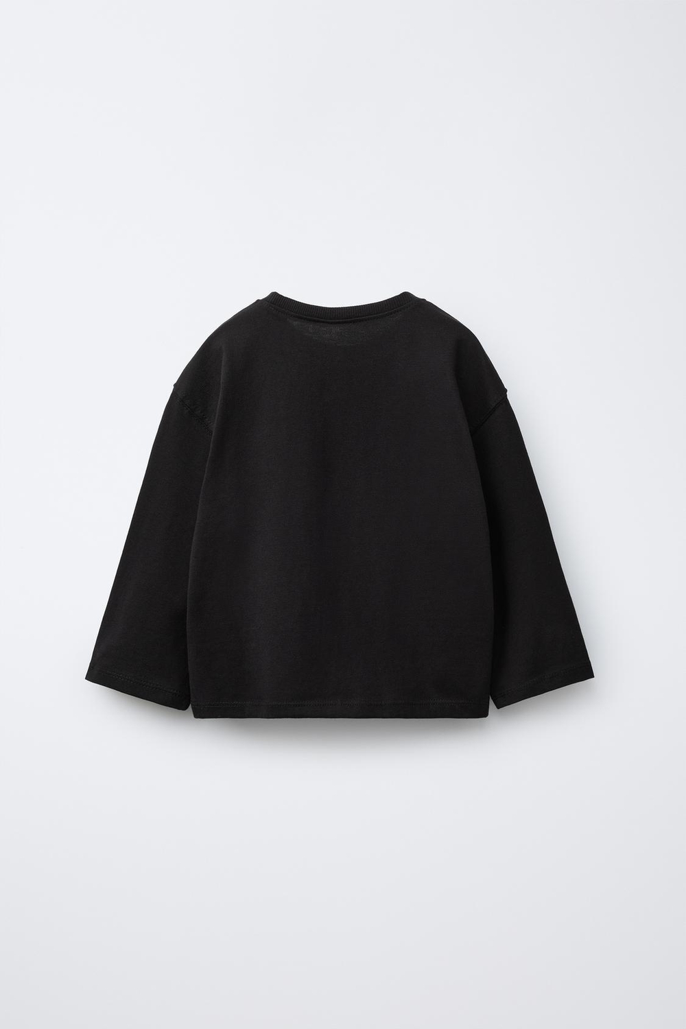 ZARA БАЗОВАЯ ФУТБОЛКА С ВЫШИТЫМ СЕРДЦЕМ, ЧЕРНЫЙ