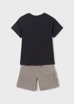 футболка с шортами