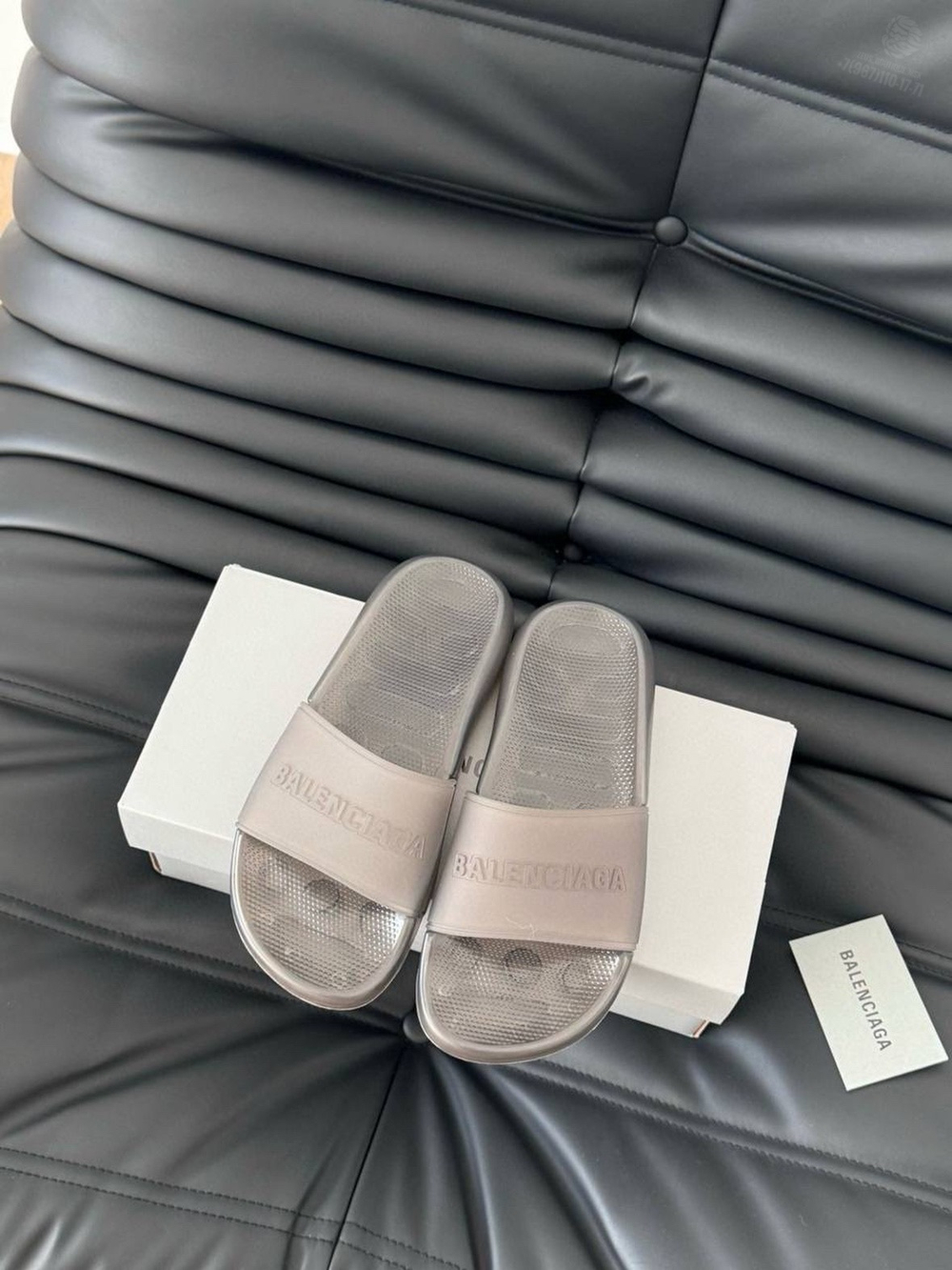 Шлепанцы Balenciaga