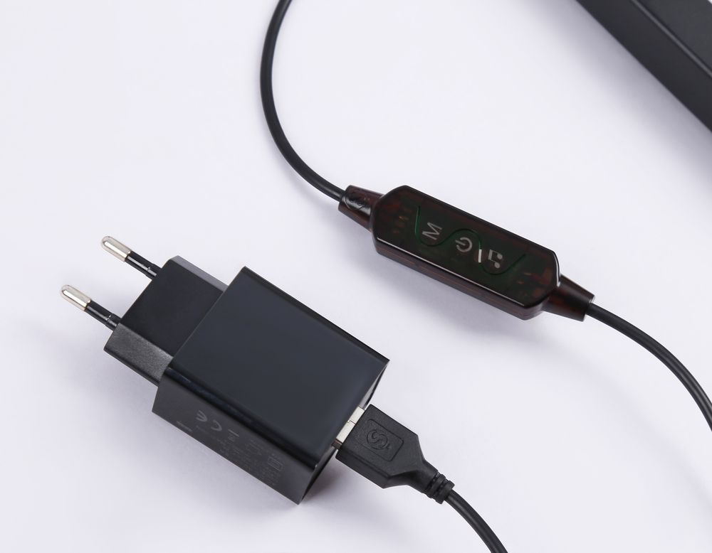 Ambrella Светильник светодиодный напольный RGB с пультом LineTech FL8022