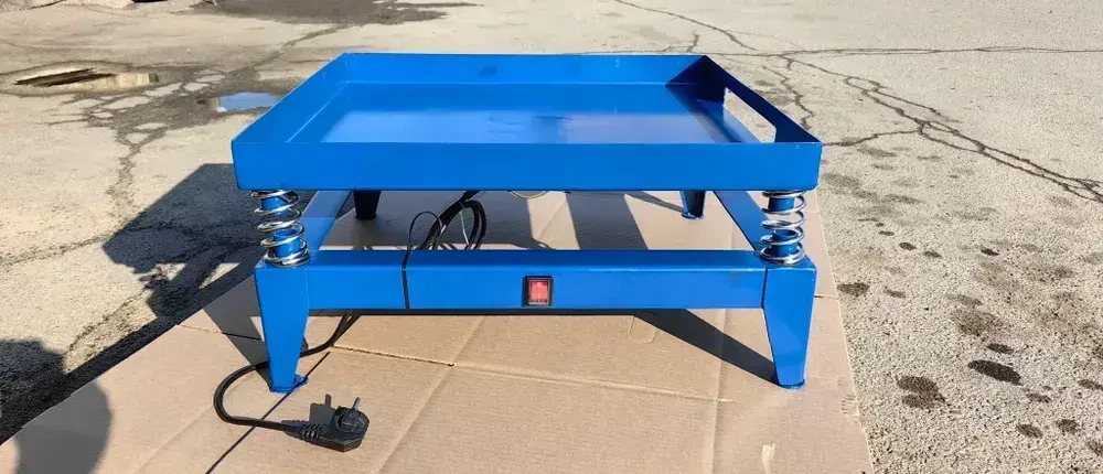 Вибростол для тротуарной плитки / брусчатки / блоков и фигур из гипса 60.5*60.5см