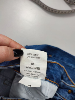 Джинсы F5 с потертостями 42 размер