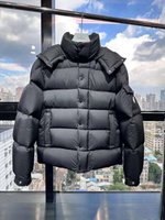 Пуховик Moncler