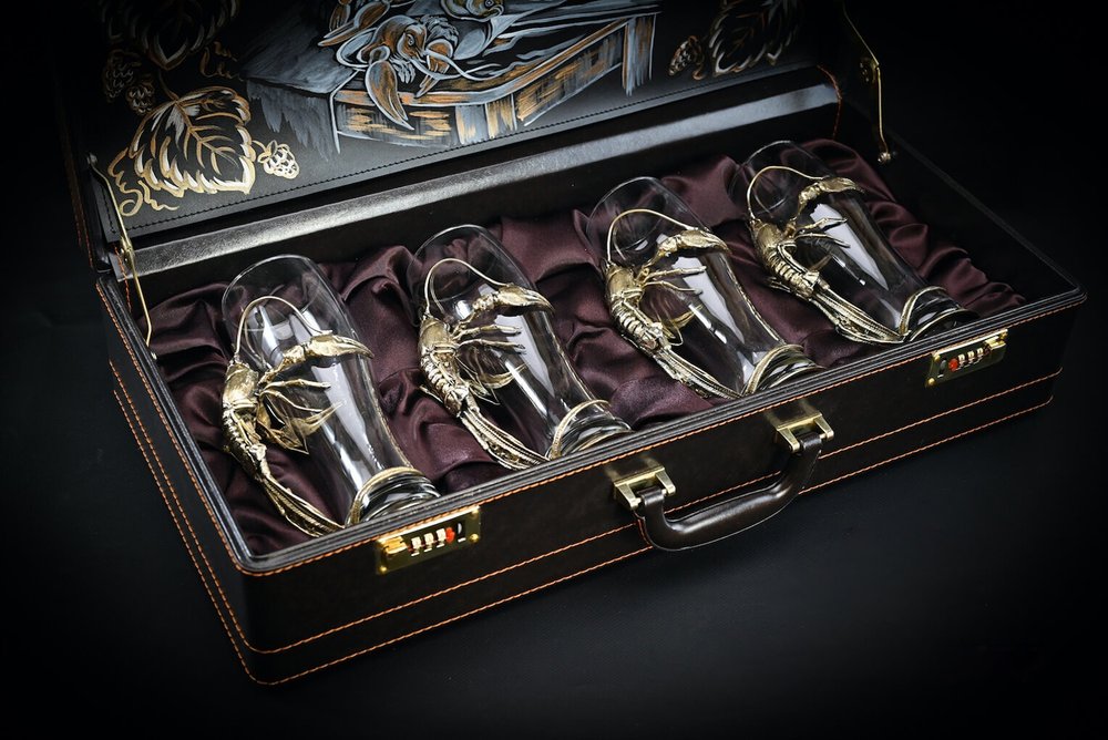 Набор бокалов для пива "Рак" 4 шт. в подарочном футляре с художественным оформлением