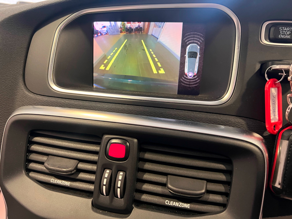 Volvo V40, 2017 год