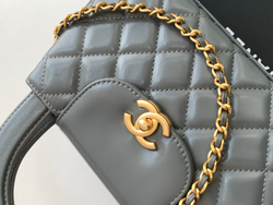 Chanel Kelly Mini 19 cm