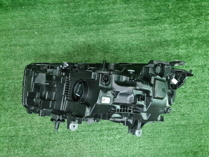 Фара правая BMW 7er G11 G12 (2019-2022) Laser