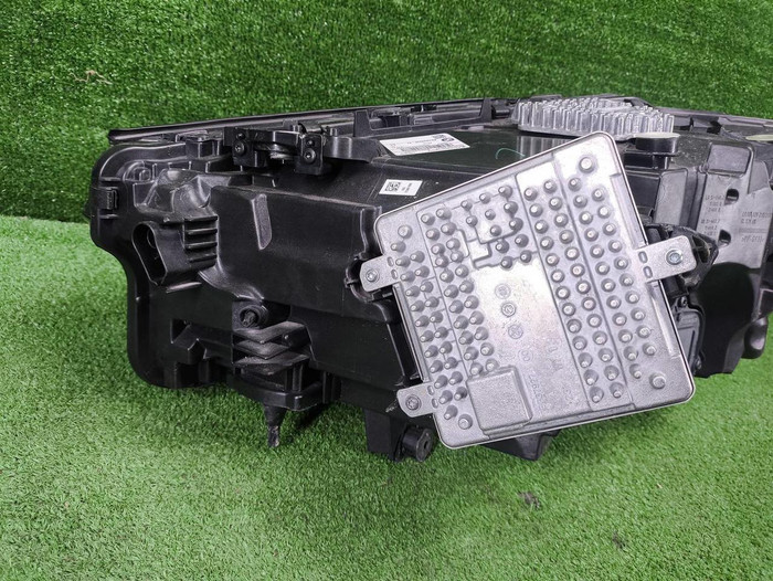 Фара правая BMW X3 G01 (2021-н.в.) LED