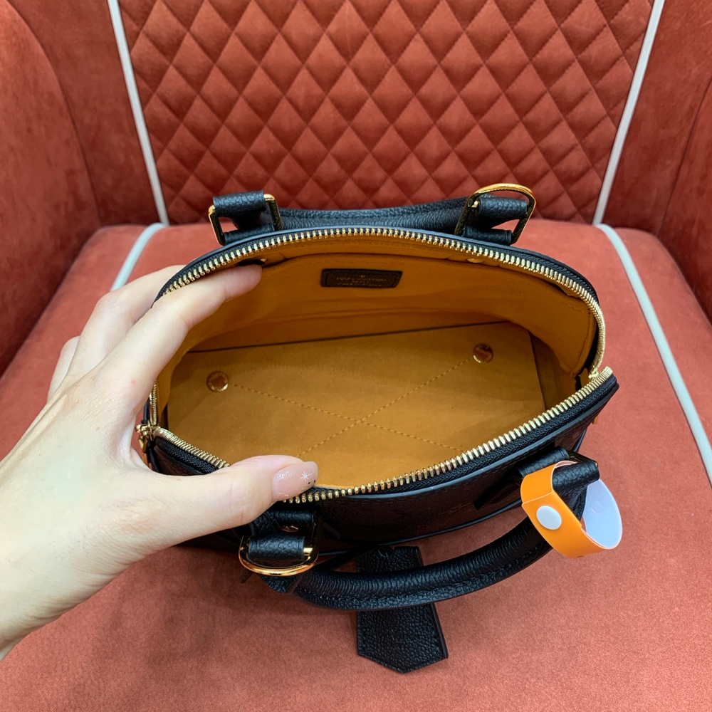 Louis Vuitton Alma BB