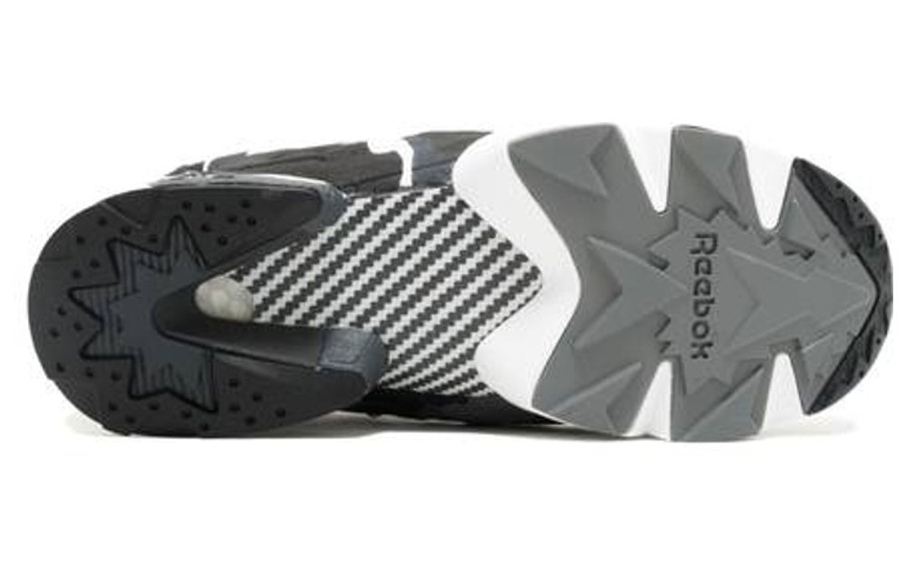 Кроссовки Doraemona X Reebok Instapump Fury