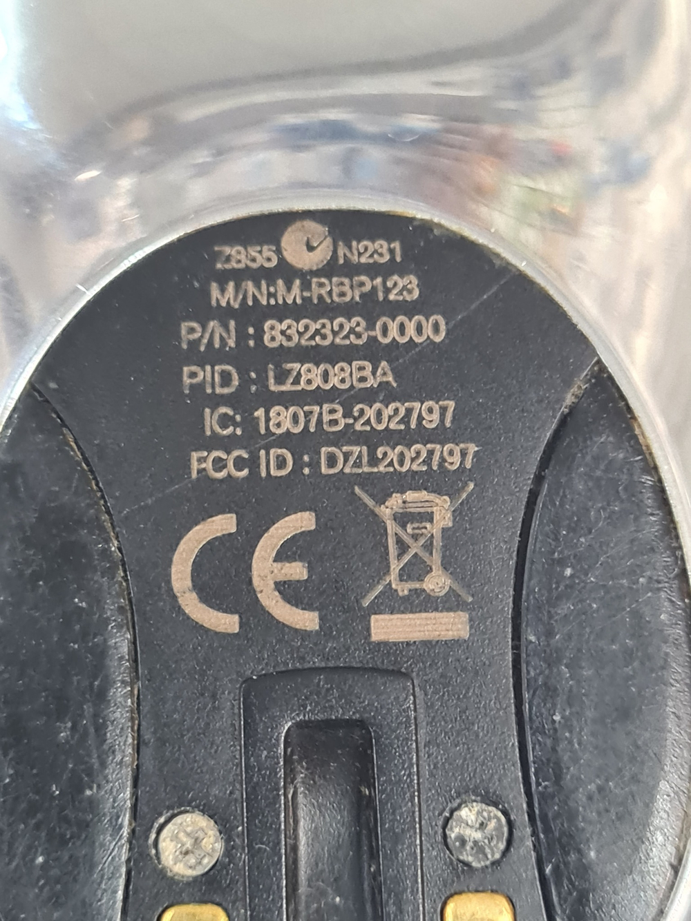 Замена аккумулятора мышки Z855