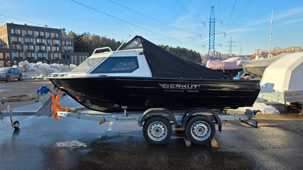 Лодка Беркут M-HT + Прицеп МЗСА 81773G.031. В наличии