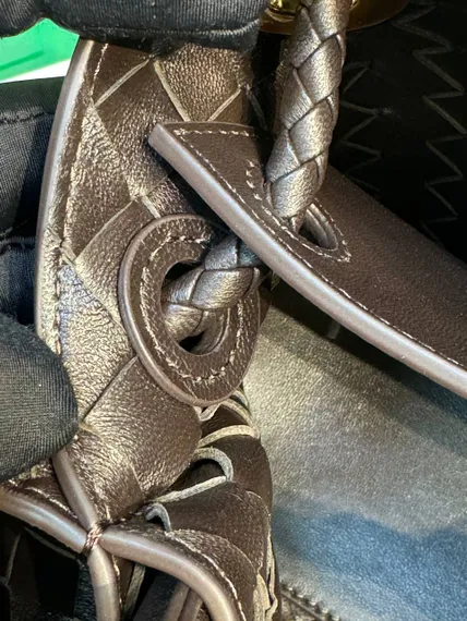 Сумка Bottega Veneta Andiamo коричневый