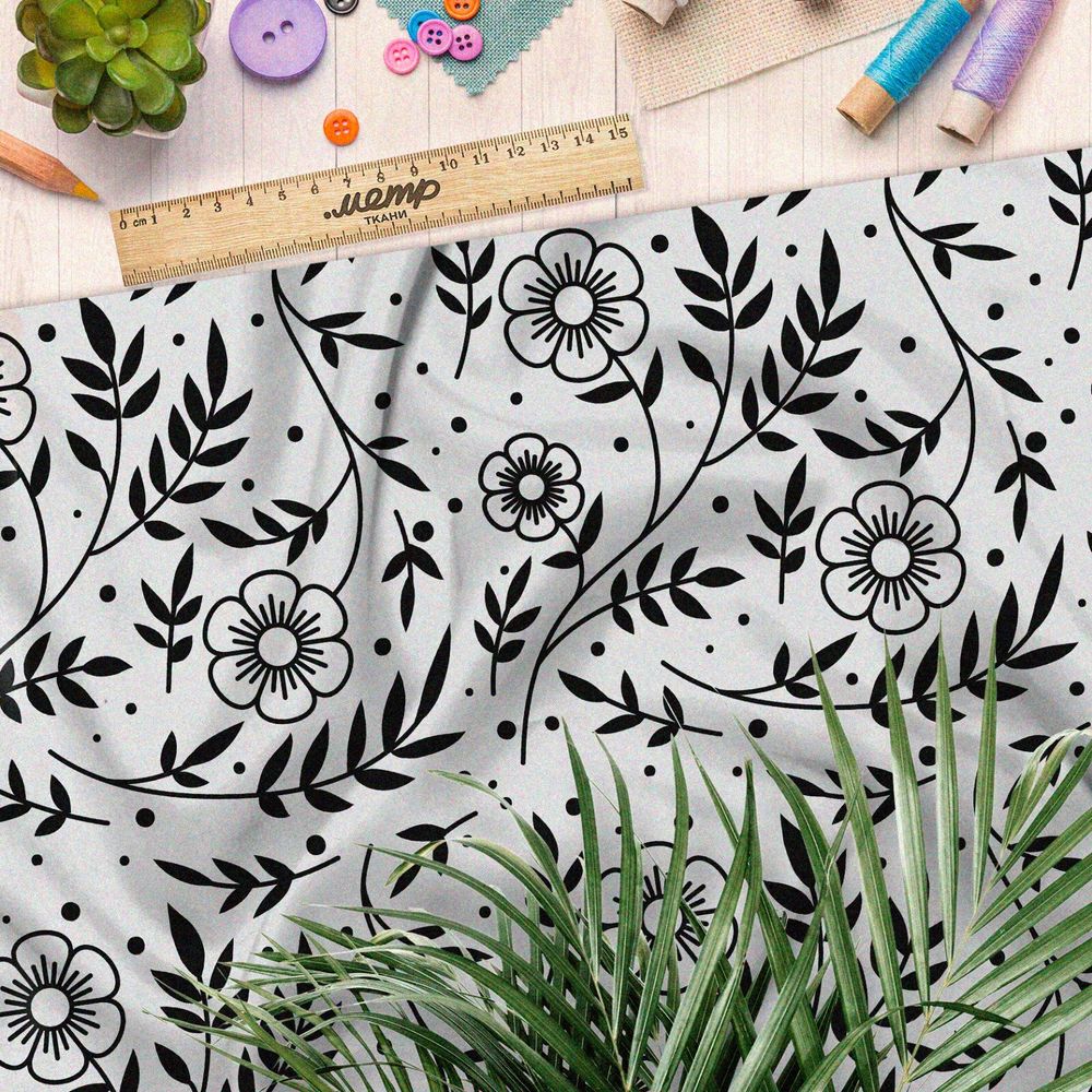 Ткань сатин чёрные цветы на бежевом фоне