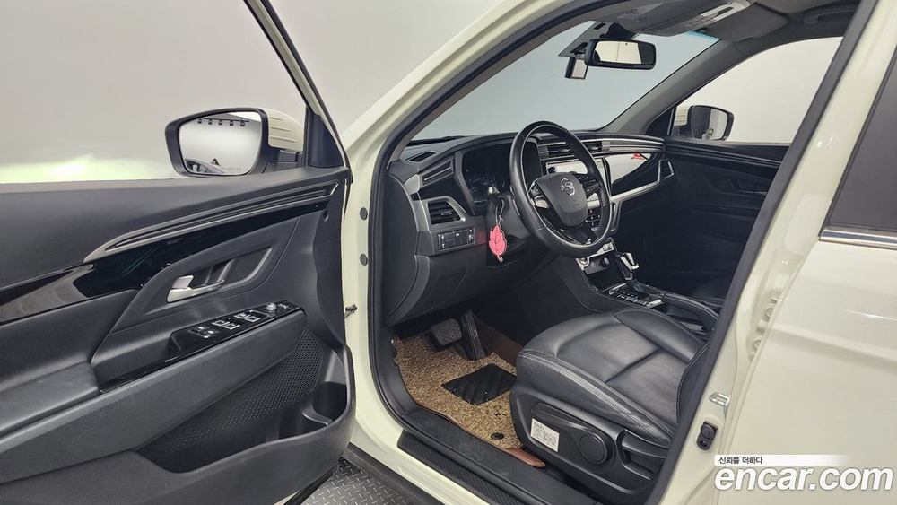 KG Mobility (Ssangyong) Beautiful Korando Дизель 1.6 2WD 딜라이트 Plus (09.2019)