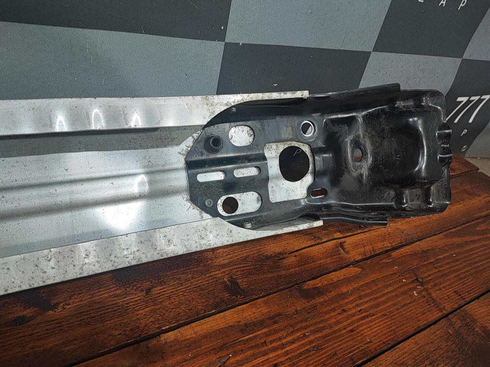 Усилитель переднего бампера Toyota RAV4 V (XA50) 18-нв Б/У Оригинал 5202142200