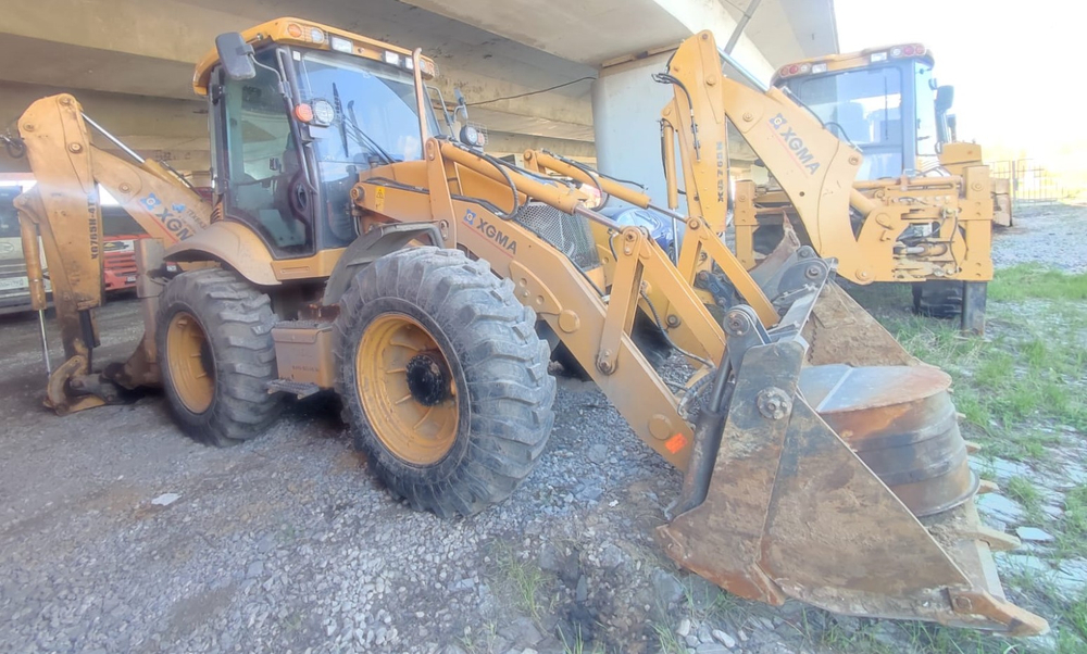XGMA XG765* Экскаватор-погрузчик XG765H-4TX (Дизельный, 4,8 л, 102 л.с., АТ)