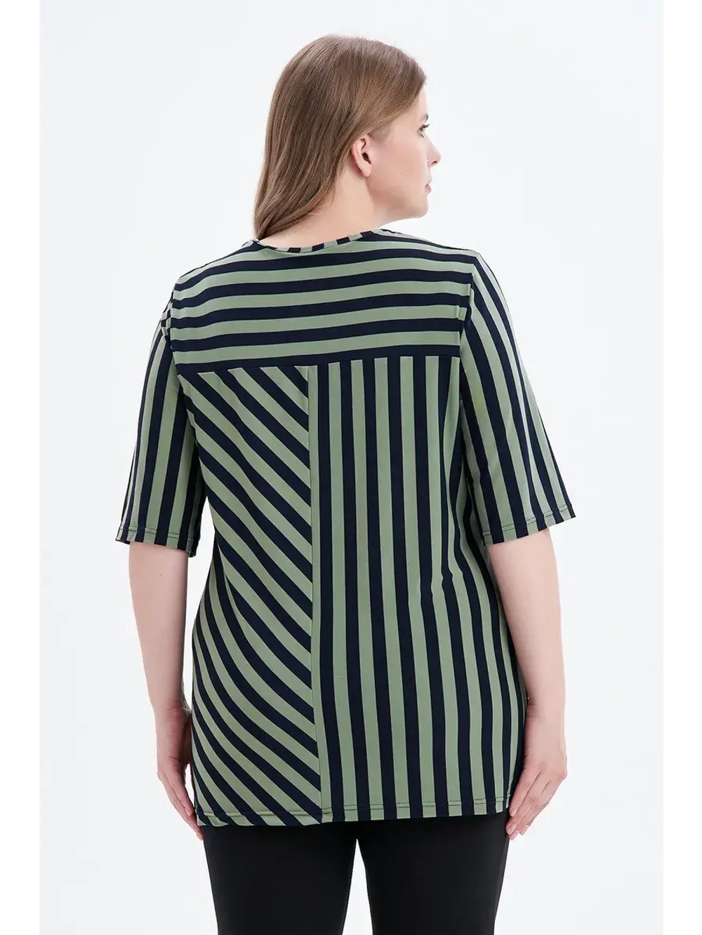 Блузка из тонкого трикотажа