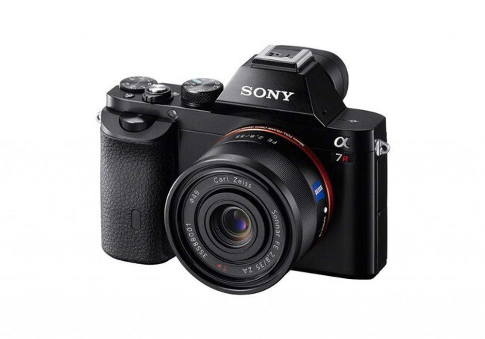 Объектив Sony Carl Zeiss Sonnar T* 35mm f/2.8 ZA (SEL-35F28Z)
