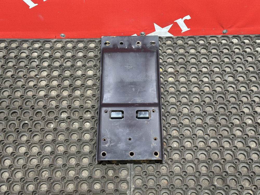 Кронштейн сиденья пассажирского