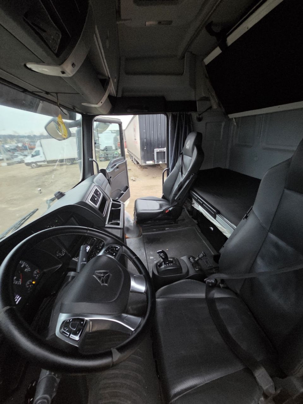 SITRAK C7H 4x2 Седельный тягач ZZ4186V391HE (Дизельный, 12,4 л, 480 л.с., МТ)