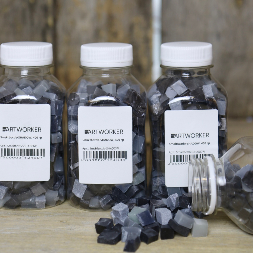 Смальта колотая черного цвета