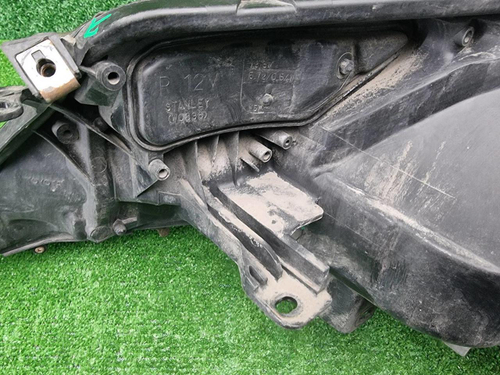 Фара правая Toyota Rav 4 CA40 (2012-2015) ксенон