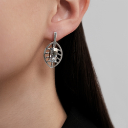 "Геалея" серьги в серебряном покрытии их коллекции "Грани" от Jenavi с английским замком