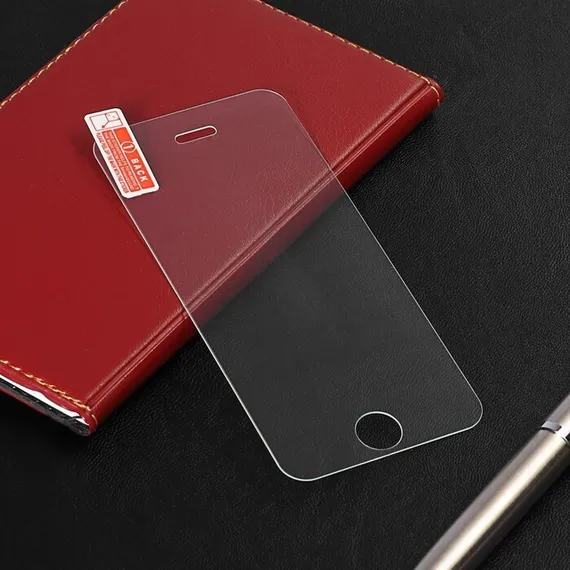 Защитное стекло 2.5D LuazON для iPhone 5/5S, полный клей, 0.26 мм, 9Н